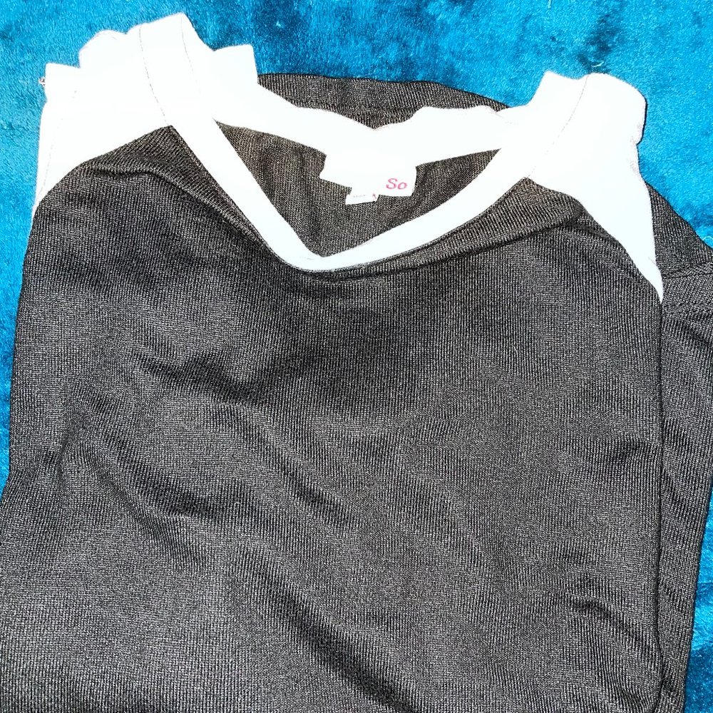 SO black and white long sleeve shirt size small